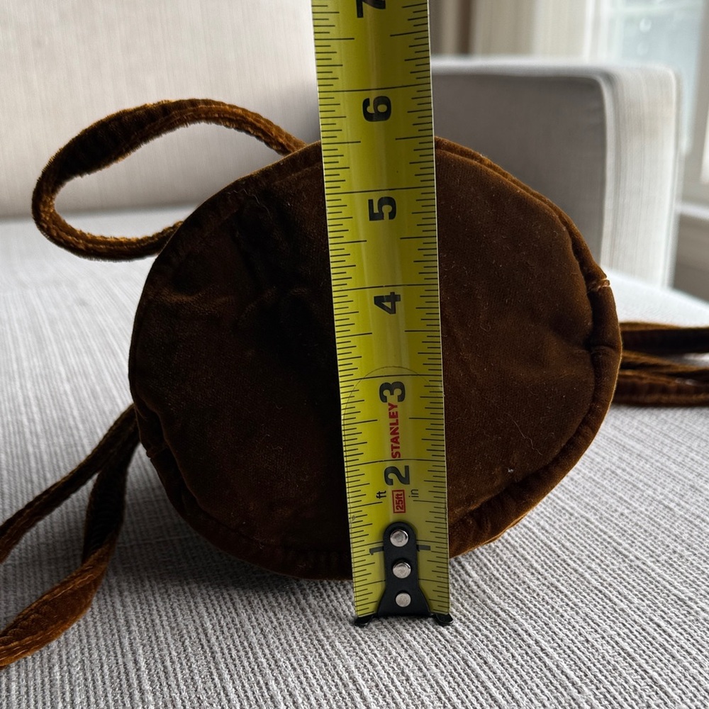 Madewell EUC Brown Velvet Drawstring Bag - Picture 4 of 13